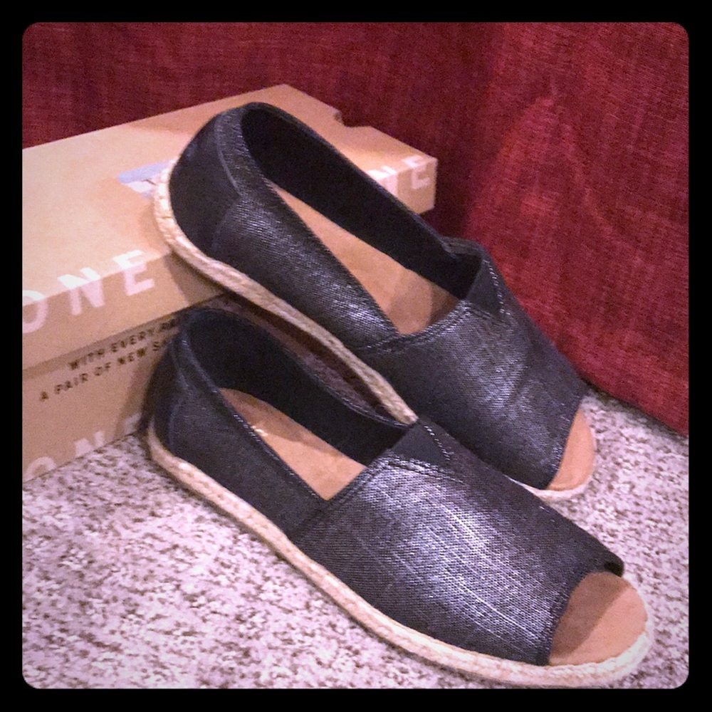 Size 7 Toms